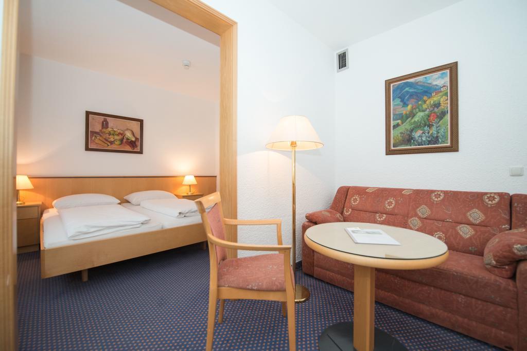 Parkhotel Styria Steyr Exteriör bild