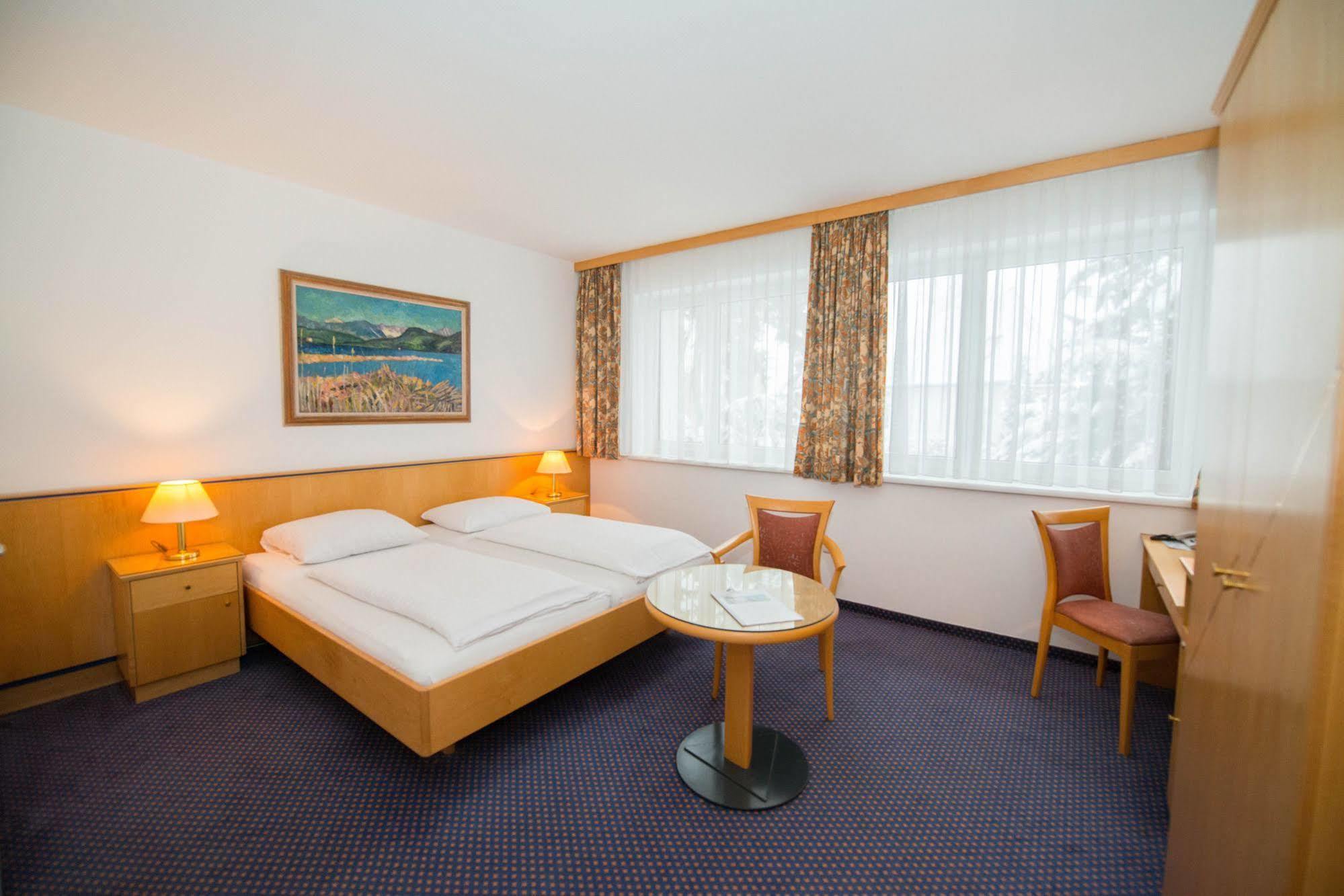 Parkhotel Styria Steyr Exteriör bild