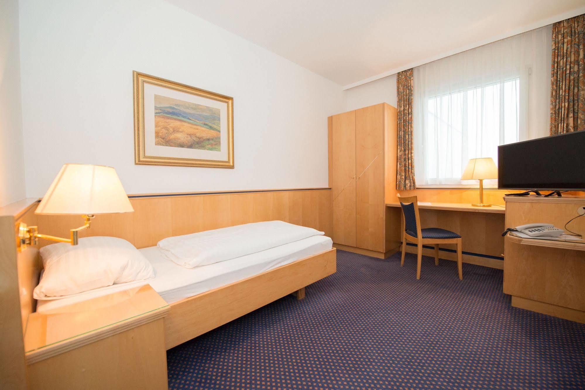 Parkhotel Styria Steyr Exteriör bild